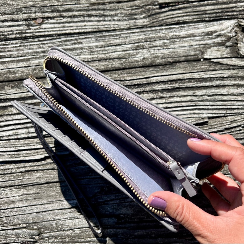 Kate Spade Wallet - Picture 5 of 9